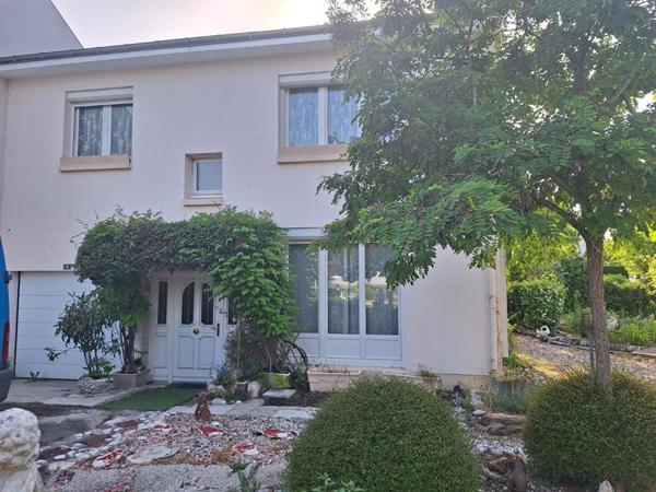 Maison Saint Sylvain d'Anjou (Verrières En Anjou) 6 pièce(s) 100 m2