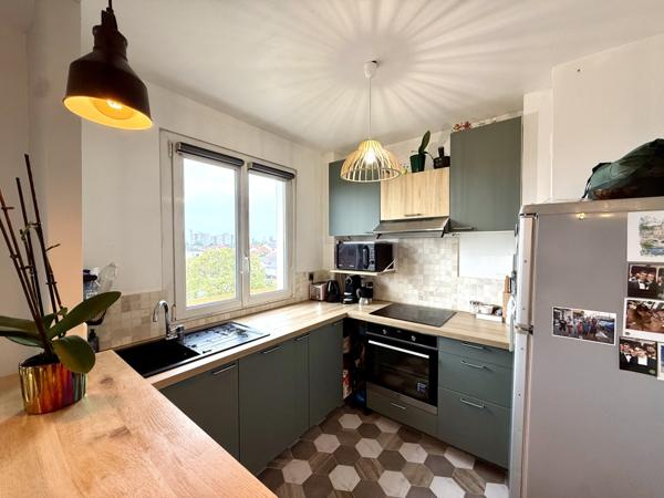 Drancy (93700) 2 Pièces avec balcon, cave proche RER B et futurs métros 16, 17