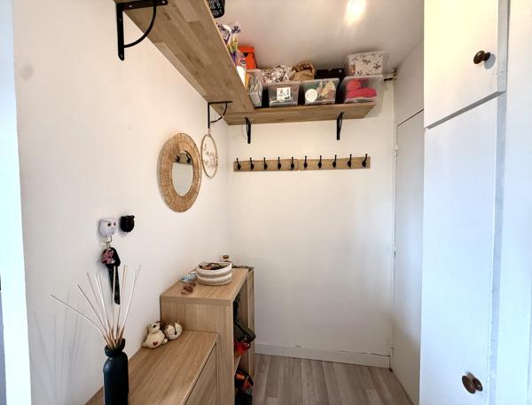 Drancy (93700) 2 Pièces avec balcon, cave proche RER B et futurs métros 16, 17