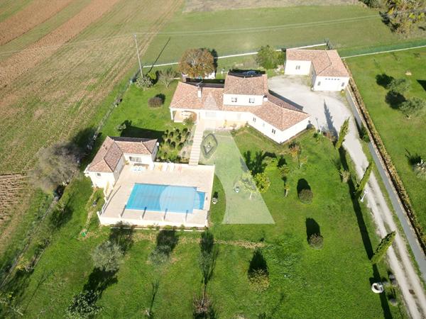 Maison 8 pièces 254 m2