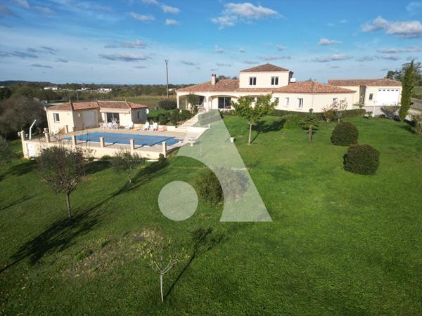 Maison 8 pièces 254 m2