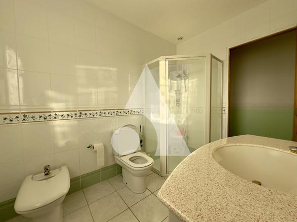 Maison 8 pièces 254 m2