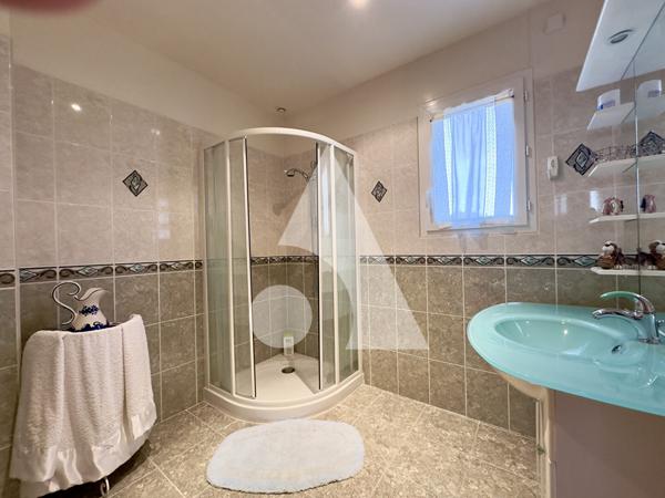 Maison 8 pièces 254 m2