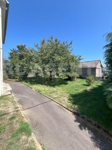 A Pontchâteau, venez découvrir cette maison familiale aux beaux volumes avec grand garage et cet agr