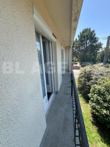 A Pontchâteau, venez découvrir cette maison familiale aux beaux volumes avec grand garage et cet agr