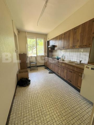 A Pontchâteau, venez découvrir cette maison familiale aux beaux volumes avec grand garage et cet agr