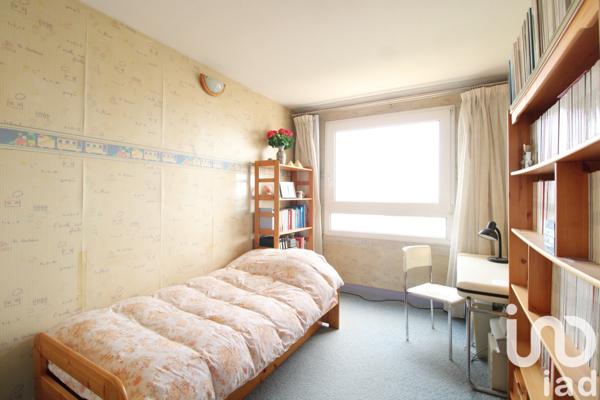 Appartement à vendre 3 pièces 71 m² Suresnes