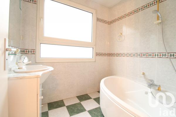 Appartement à vendre 3 pièces 71 m² Suresnes