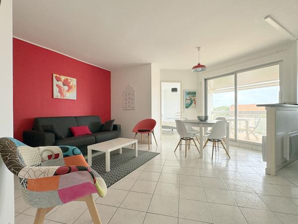 Appartement t2 meublé avec aperçu mer, balcon et pkg Vaux sur mer
