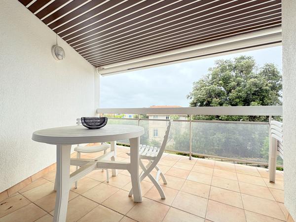 Appartement t2 meublé avec aperçu mer, balcon et pkg Vaux sur mer