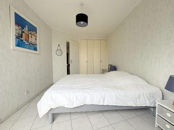 Appartement t2 meublé avec aperçu mer, balcon et pkg Vaux sur mer