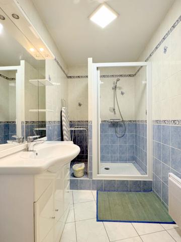Appartement t2 meublé avec aperçu mer, balcon et pkg Vaux sur mer