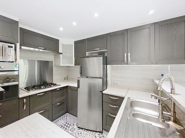 Maison atypique, 3 chambres, bureau, terrasse, C9, Martellière, Ecoles, Commerces, Bords de Loire, Busway