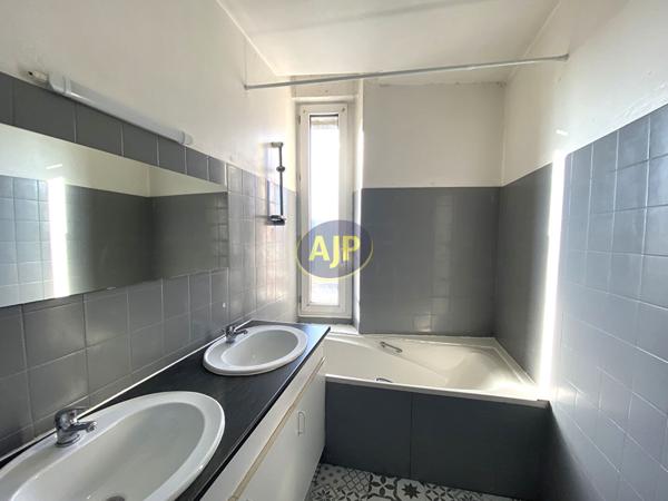 Location appartement Guemene Penfao : 560 € - AJP By Marie