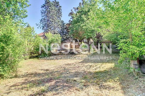 Maison 6 pièces - 4 Chambres - 143 m² habitables - 643m² de Terrain - A rénover - MERMOZ 69500 BRON