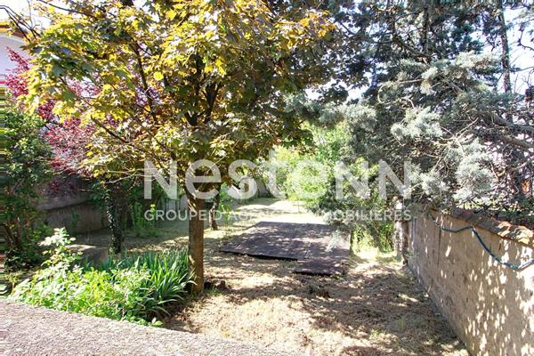 Maison 6 pièces - 4 Chambres - 143 m² habitables - 643m² de Terrain - A rénover - MERMOZ 69500 BRON