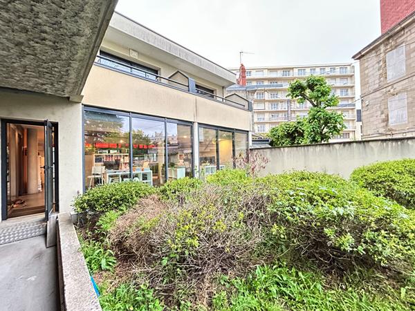 Choix N°1 pour ce local de standing avec stationnement. Centre ville. Brive la gaillarde