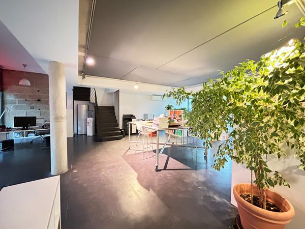 Choix N°1 pour ce local de standing avec stationnement. Centre ville. Brive la gaillarde