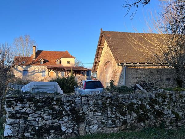 Authentique corps de ferme quercynois avec vue Cambes