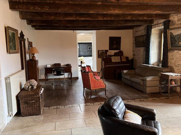 Authentique corps de ferme quercynois avec vue Cambes