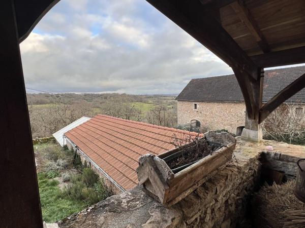 Authentique corps de ferme quercynois avec vue Cambes