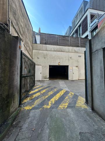 Parking / box,  
Nantes 44000