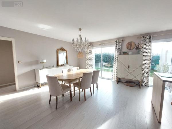 Maison à vendre à Cossé-le-Vivien en Mayenne (53230), ref : 53032-1018