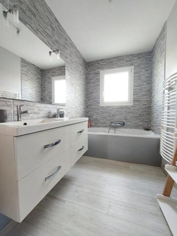 Maison à vendre à Cossé-le-Vivien en Mayenne (53230), ref : 53032-1018