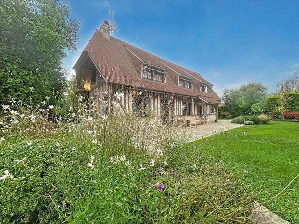 Superbe maison Normande en colombages de 240 m² , aux portes de Deauville -très bon standing
