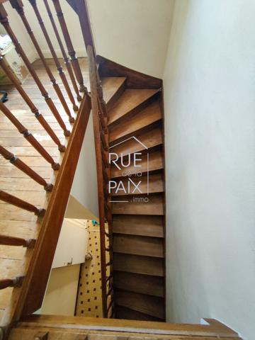 86230 SAINT GERVAIS LES TROIS CLOCHERS Immeuble Saint Gervais Les Trois Clochers Local + Appartement + dépendances