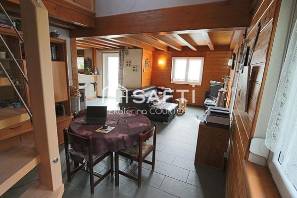 Élégant chalet en bois massif de 106 m² sur 25 ares