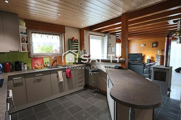Élégant chalet en bois massif de 106 m² sur 25 ares