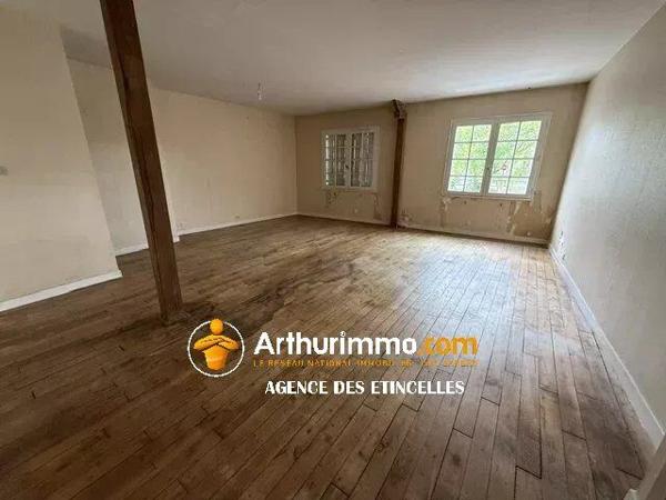 Vente                                                      Local commercial
                        
                     4 pièces                      110 m2                     à Martigné-Ferchaud