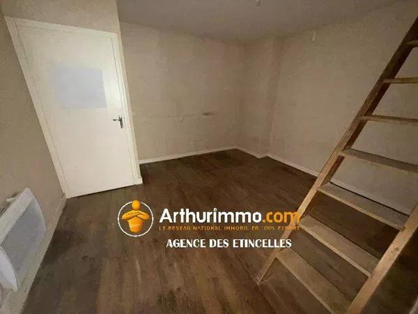 Vente                                                      Local commercial
                        
                     4 pièces                      110 m2                     à Martigné-Ferchaud