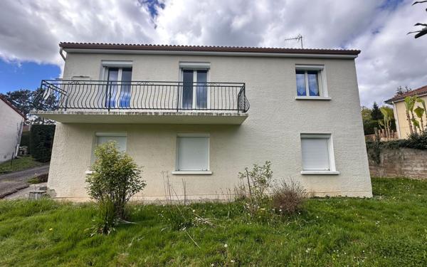 Maison à vendre    5 pièces •  Le Palais-sur-Vienne