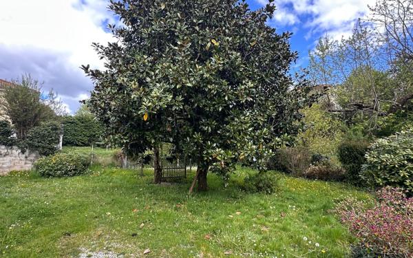 Maison à vendre    5 pièces •  Le Palais-sur-Vienne