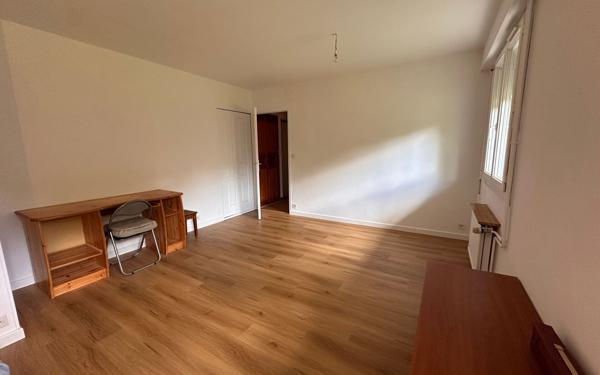 Maison à vendre    5 pièces •  Le Palais-sur-Vienne