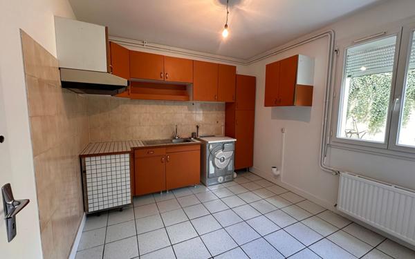 Maison à vendre    5 pièces •  Le Palais-sur-Vienne