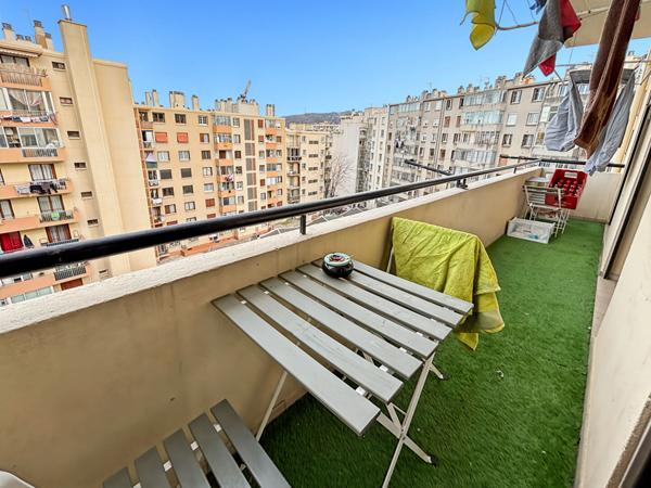 À vendre : Appartement spacieux de 7 pièces, Secteur Saint-Pierre 13005 Marseille