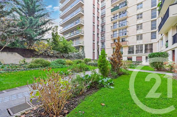 Appartement F5 à vendre  5 pièces - 111,29 m2 PARIS - 75016