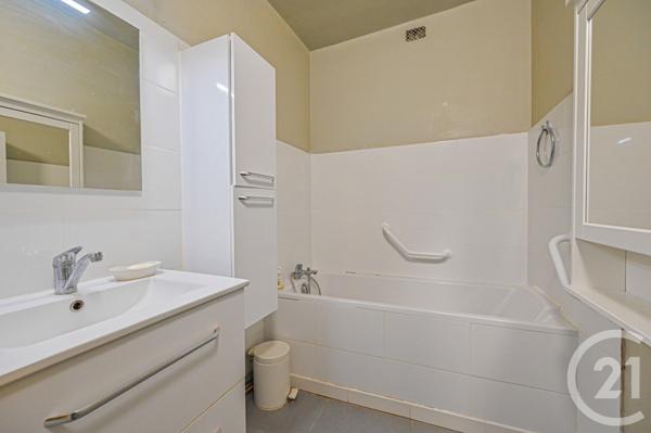 Appartement F5 à vendre  5 pièces - 111,29 m2 PARIS - 75016