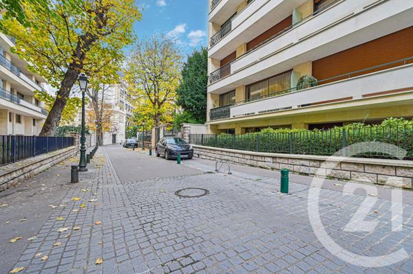 Appartement F5 à vendre  5 pièces - 111,29 m2 PARIS - 75016