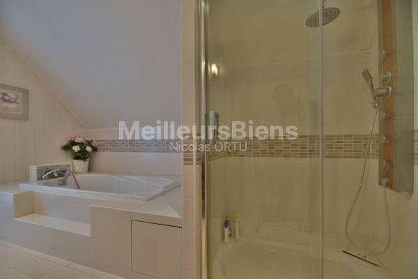 Superbe maison moderne avec piscine – Proche commerces et accès autoroutes à Troyes