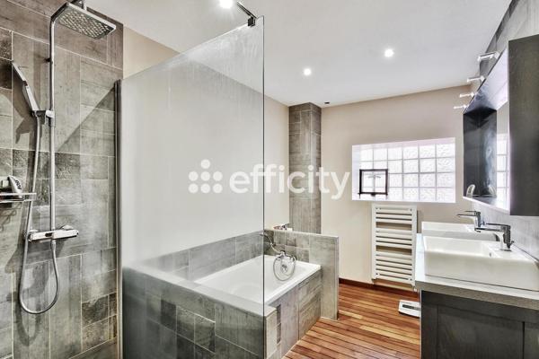 Maison 6 pièces - 144 m² Exclusivité efficity