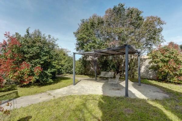 INVESTISSEMENT LOCATIF – Châteauneuf-les-Martigues – Résidence Ehpad Les Jardins de Valtrède - 7.03% de rentabilité