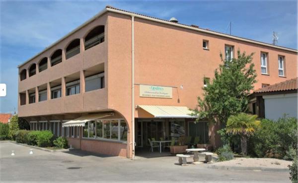 INVESTISSEMENT LOCATIF – Châteauneuf-les-Martigues – Résidence Ehpad Les Jardins de Valtrède - 7.03% de rentabilité