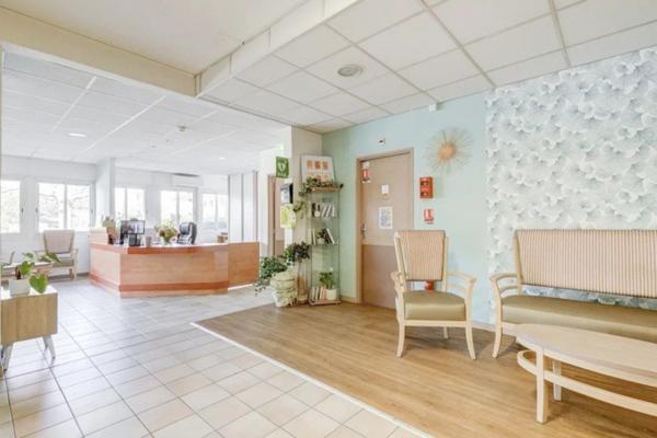 INVESTISSEMENT LOCATIF – Châteauneuf-les-Martigues – Résidence Ehpad Les Jardins de Valtrède - 7.03% de rentabilité