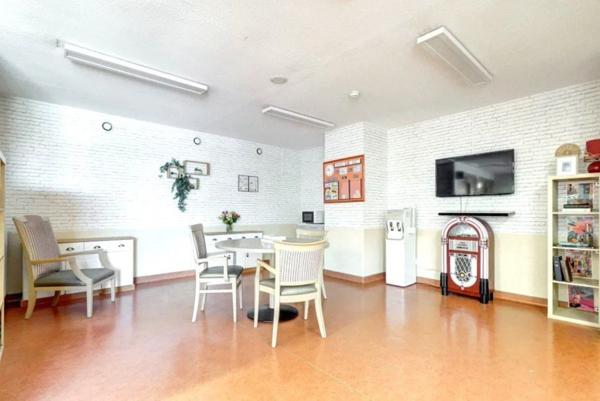 INVESTISSEMENT LOCATIF – Châteauneuf-les-Martigues – Résidence Ehpad Les Jardins de Valtrède - 7.03% de rentabilité