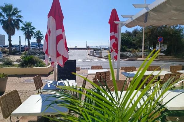 Fonds De Commerce - 100 m²