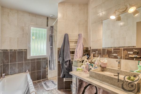 Maison de plain-pied à Sainte-Livrade-sur-Lot (Lot-et-Garonne, 47 )